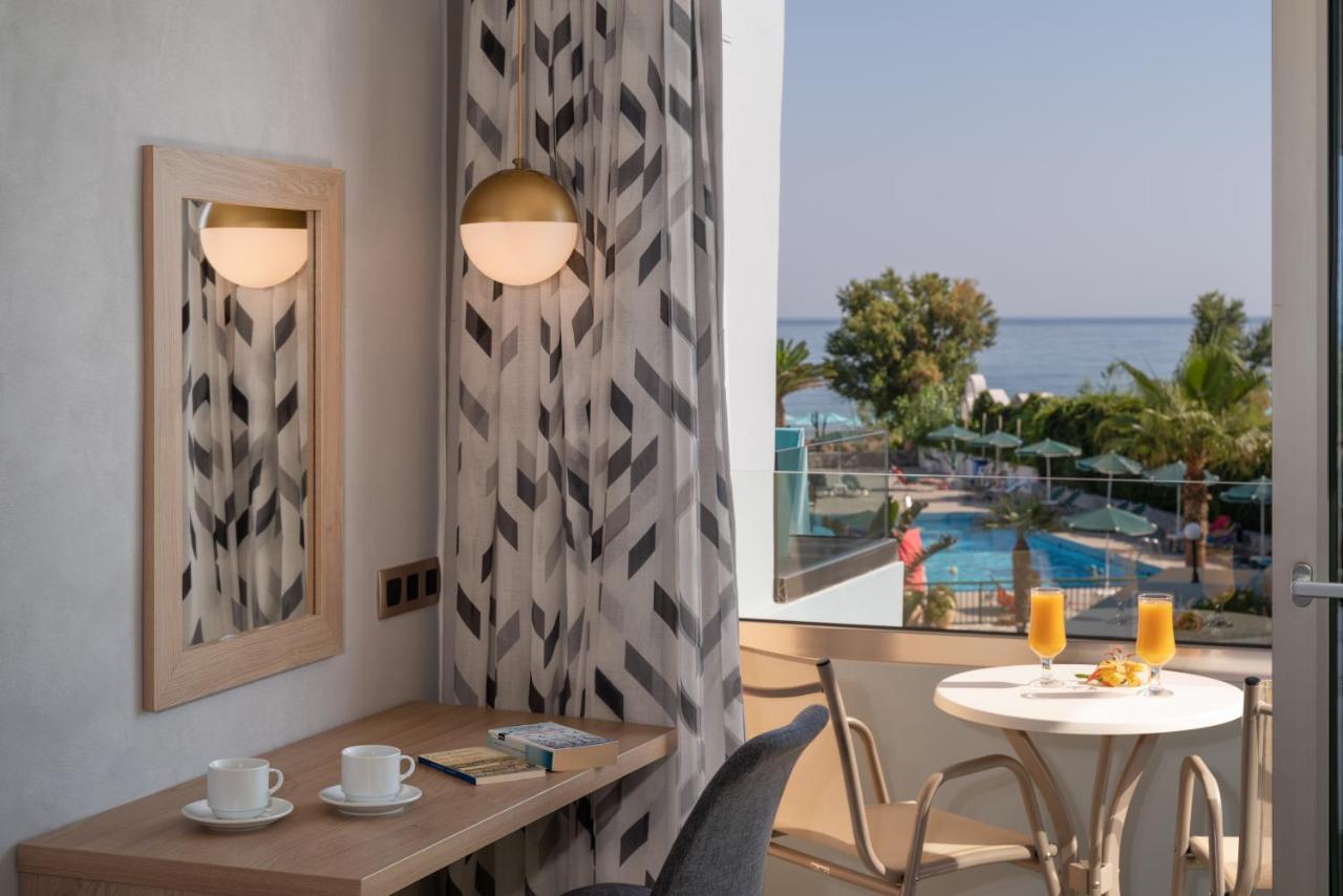 Hotel Kathrin Beach Adelianos Kampos Exterior foto