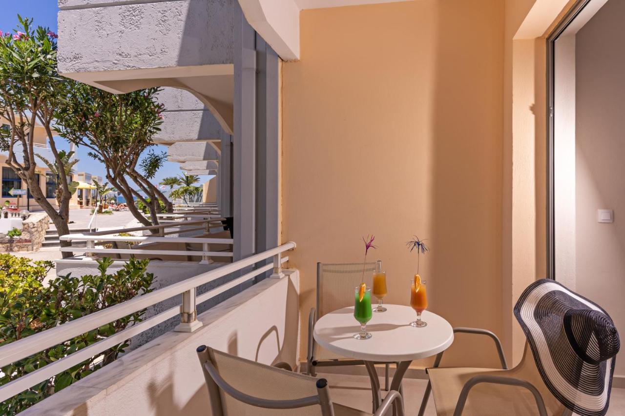 Hotel Kathrin Beach Adelianos Kampos Exterior foto